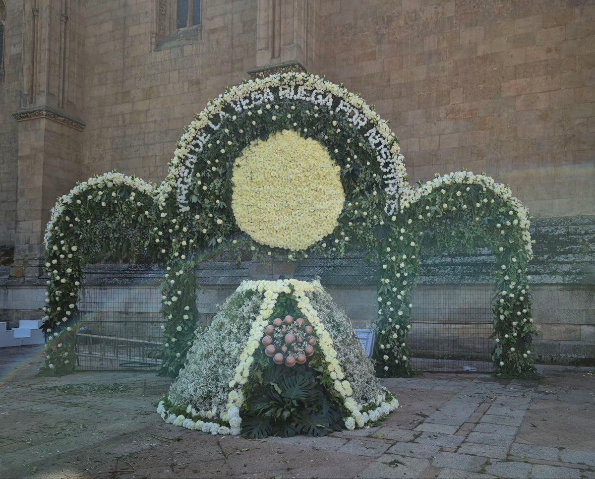 Trabajo floral realizado por Floristería Pétalos en Salamanca